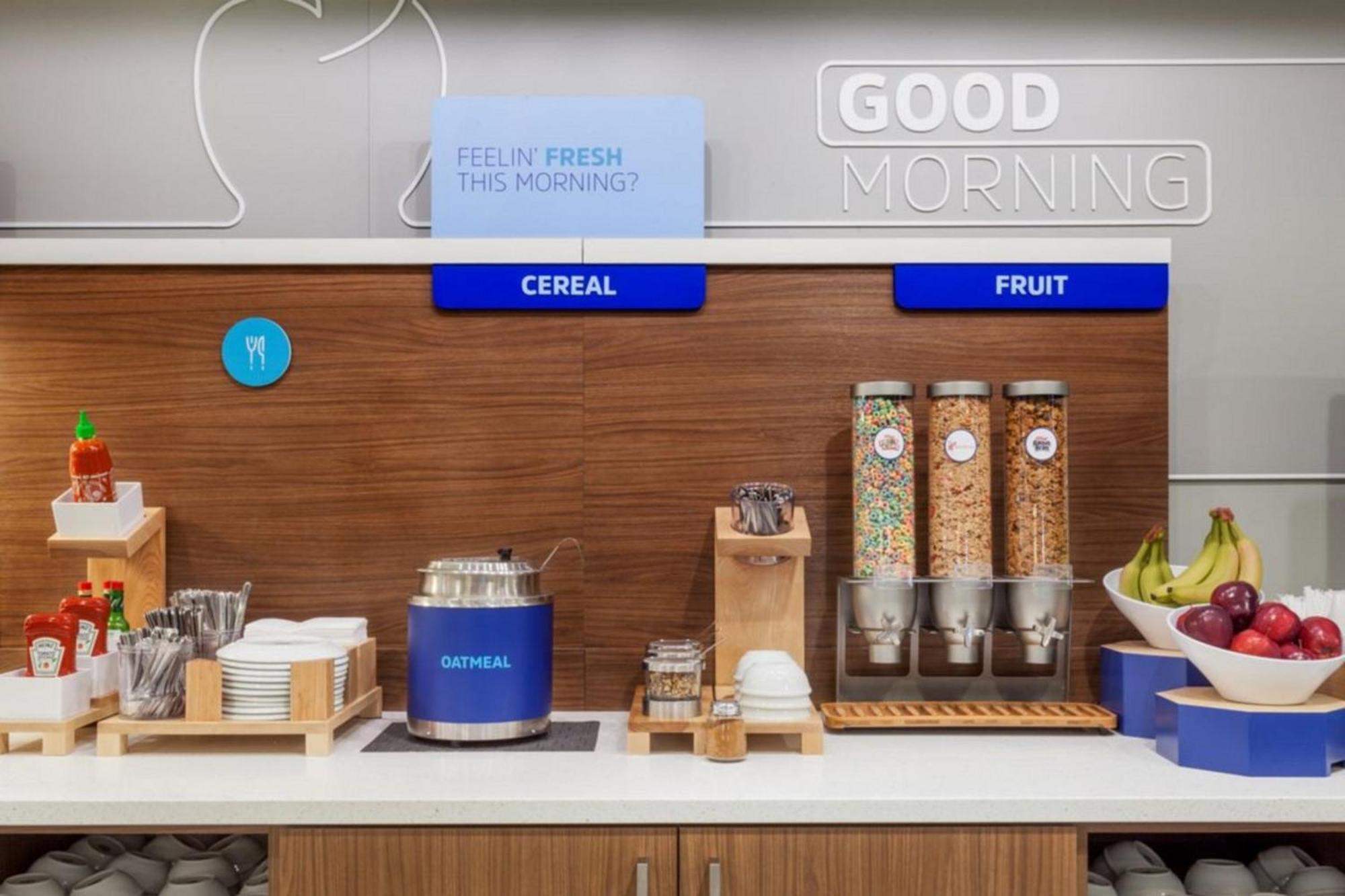 Holiday Inn Express Savannah - Gateway By Ihg Eksteriør bilde