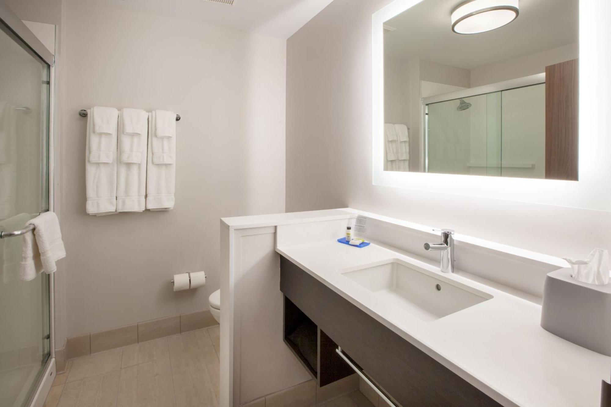 Holiday Inn Express Savannah - Gateway By Ihg Eksteriør bilde